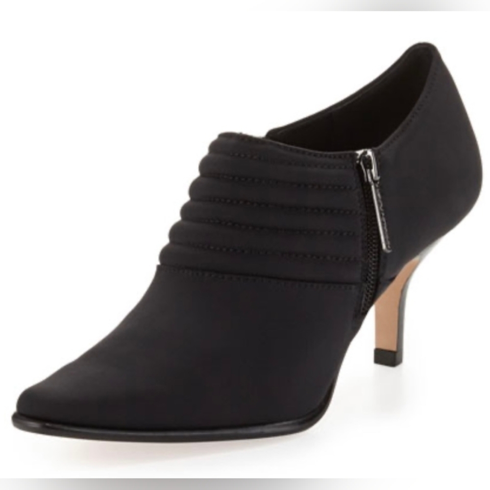 Donald J. Pliner Lott Crepe Ankle Bootie Zip Black Shoes Women's Size 8.5